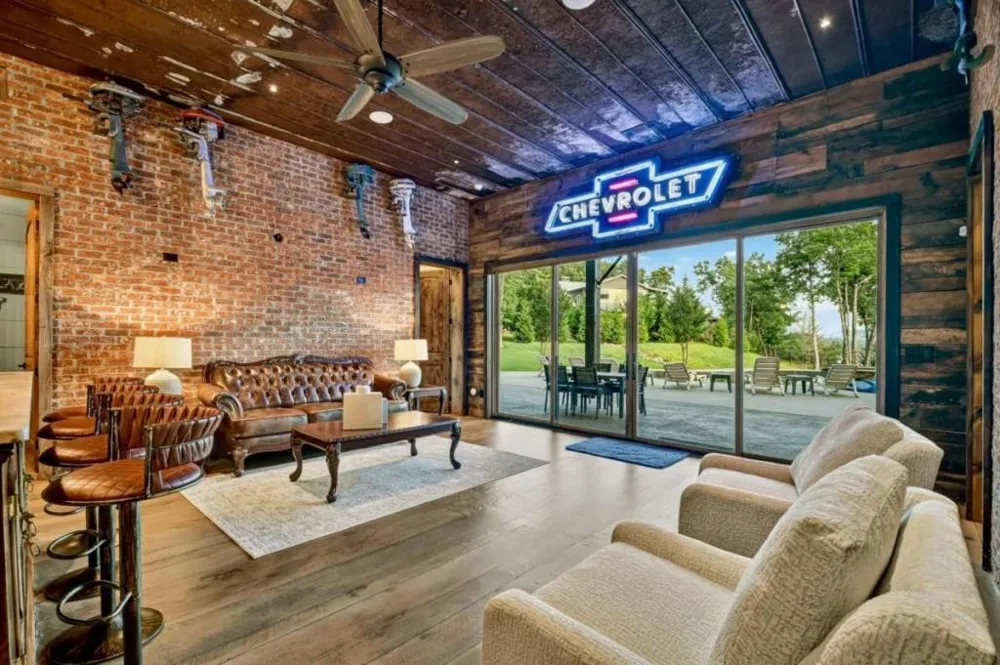 66 Rome Point Blue Ridge, GA 30513