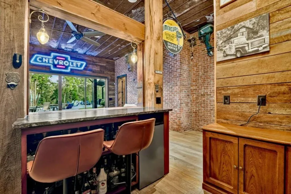 66 Rome Point Blue Ridge, GA 30513