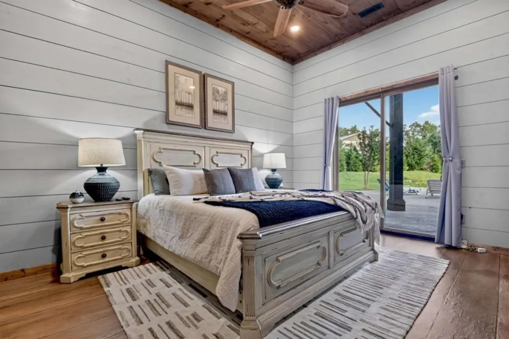 66 Rome Point Blue Ridge, GA 30513
