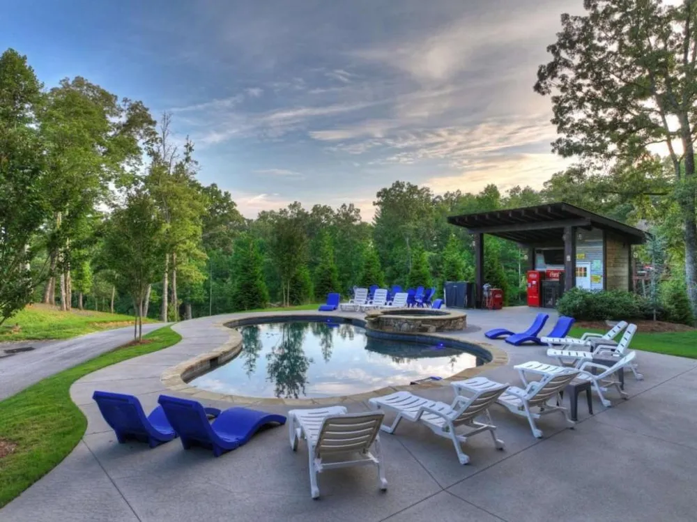 66 Rome Point Blue Ridge, GA 30513
