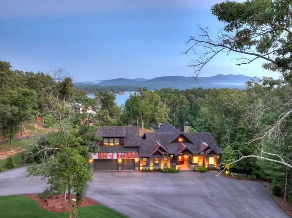 66 Rome Point Blue Ridge, GA 30513