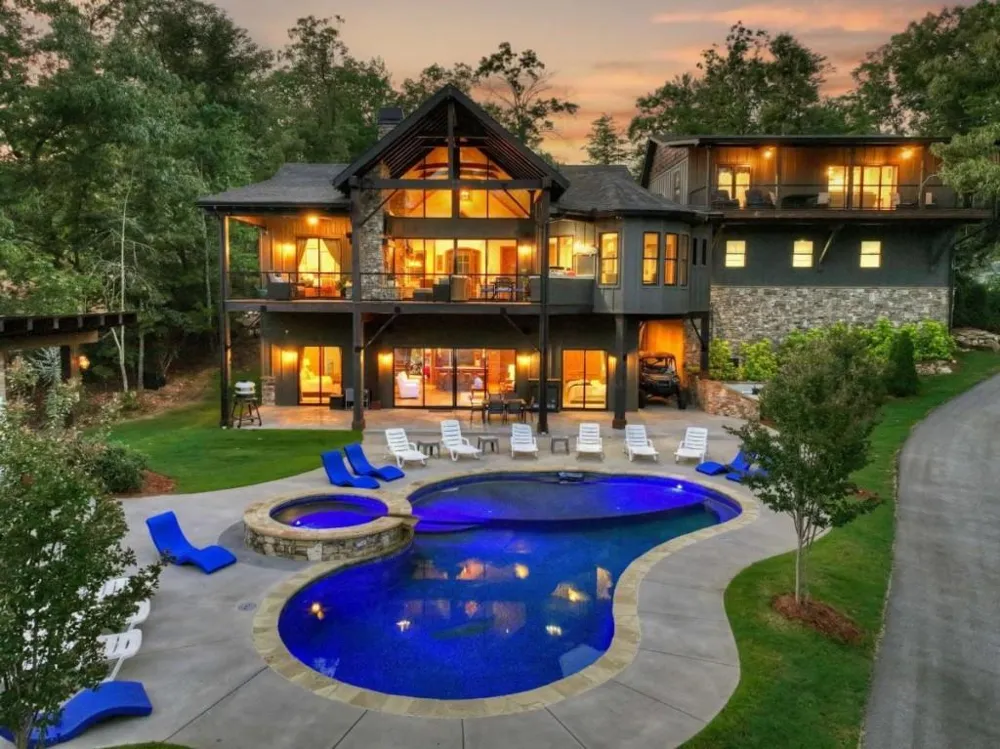66 Rome Point Blue Ridge, GA 30513