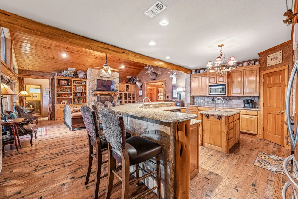 475 Magic Valley Bluff Dale, TX 76433