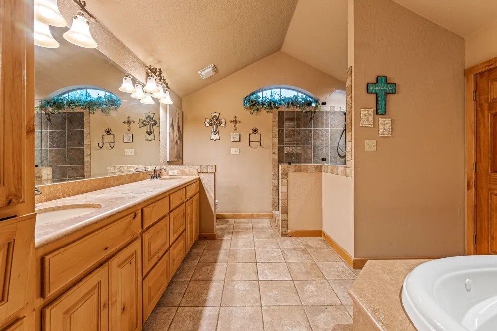 475 Magic Valley Bluff Dale, TX 76433