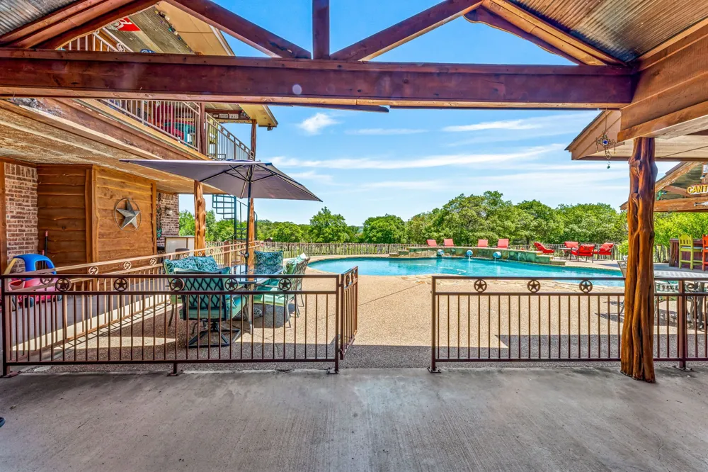 475 Magic Valley Bluff Dale, TX 76433