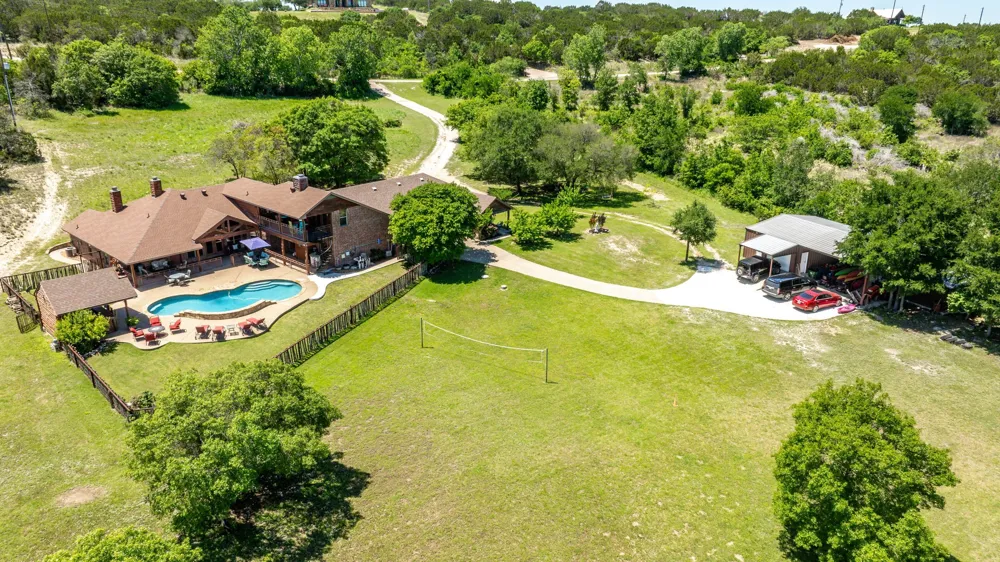 475 Magic Valley Bluff Dale, TX 76433