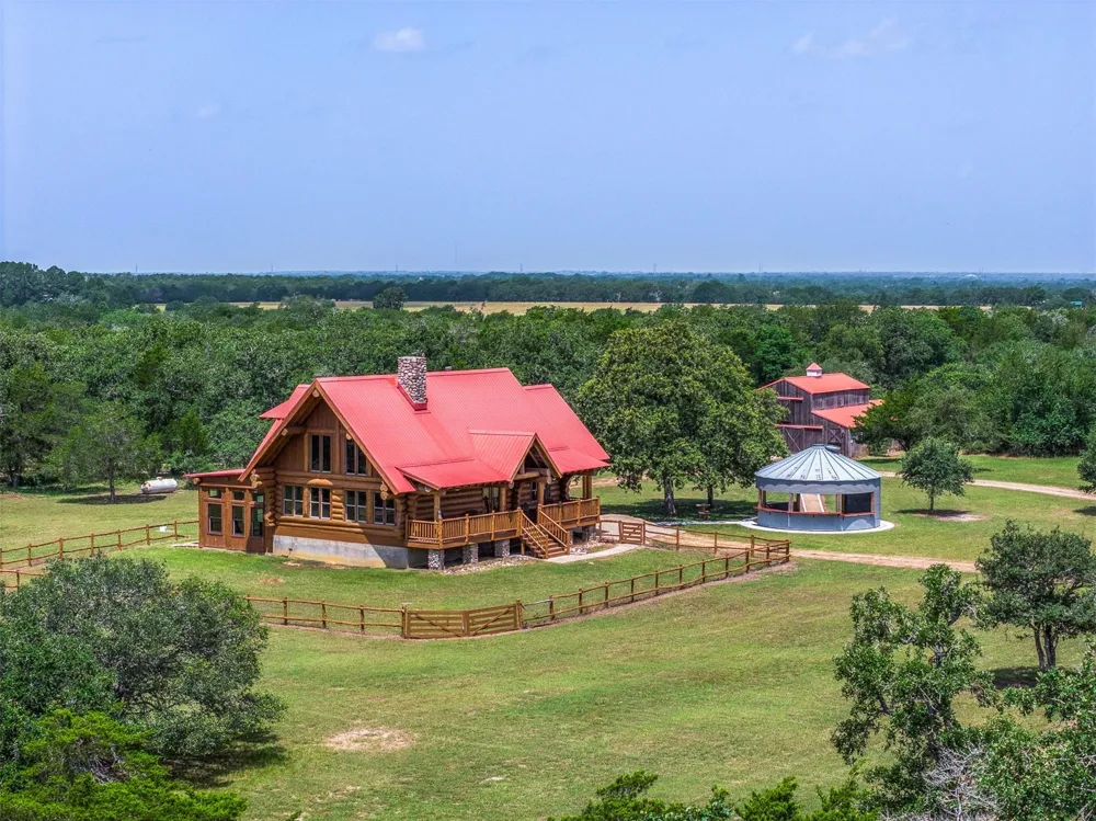200 Fayetteville Farms Fayetteville, TX 78940