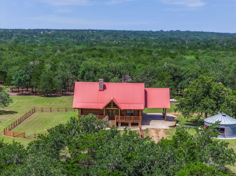 200 Fayetteville Farms Fayetteville, TX 78940