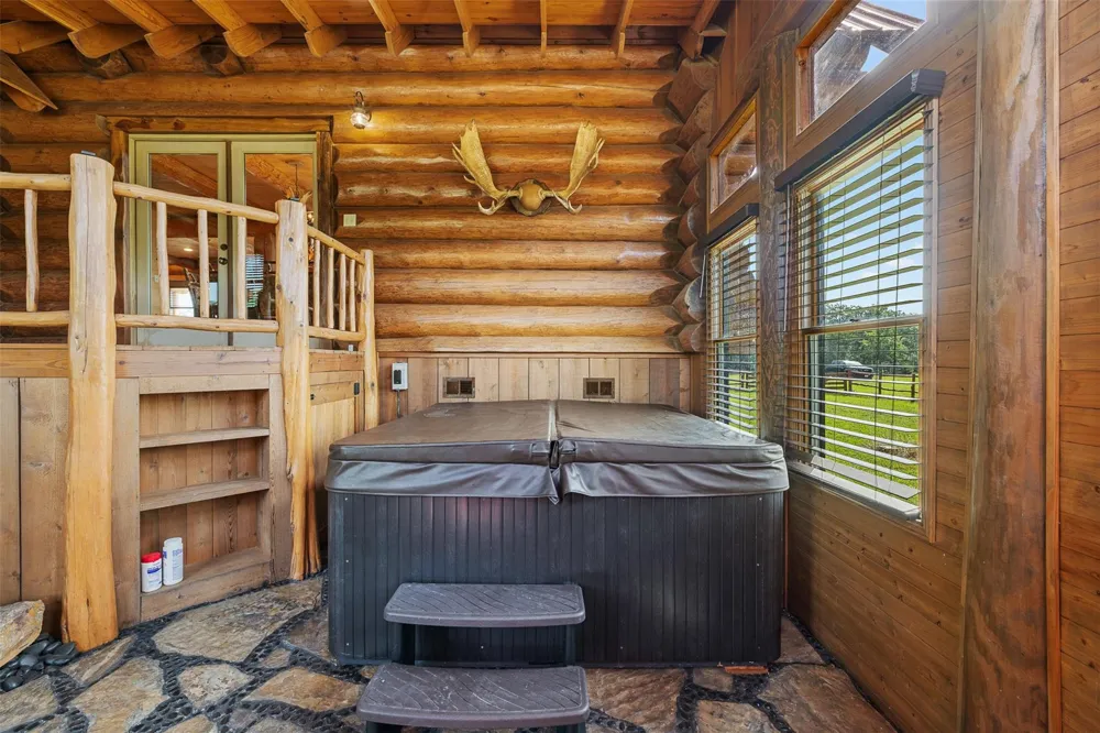 200 Fayetteville Farms Fayetteville, TX 78940