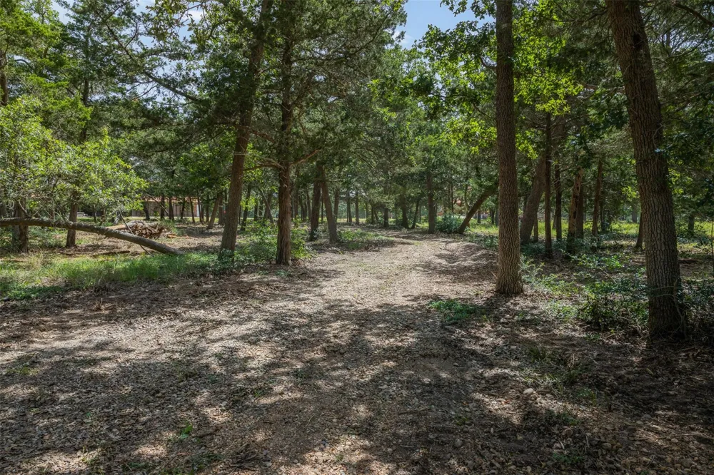200 Fayetteville Farms Fayetteville, TX 78940