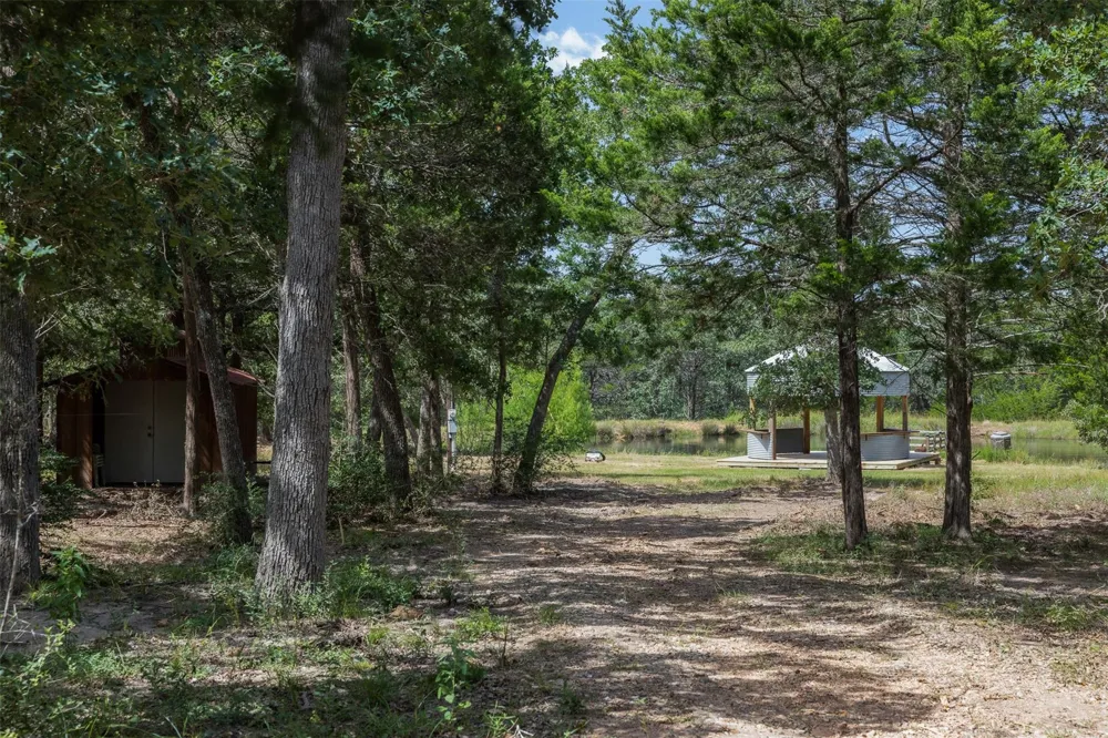 200 Fayetteville Farms Fayetteville, TX 78940