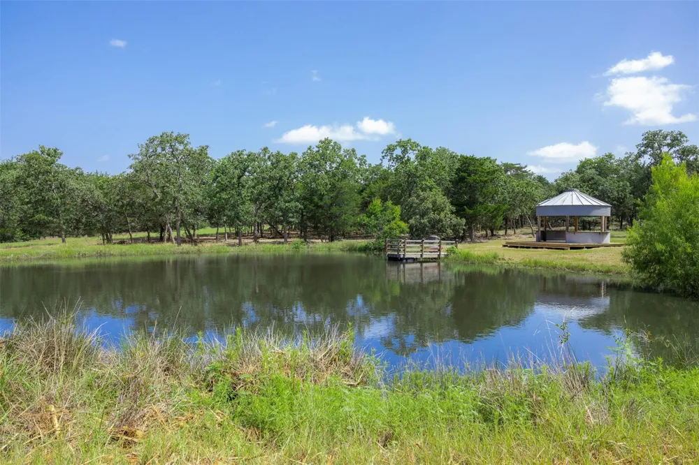 200 Fayetteville Farms Fayetteville, TX 78940