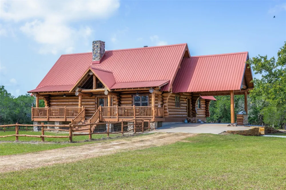 200 Fayetteville Farms Fayetteville, TX 78940