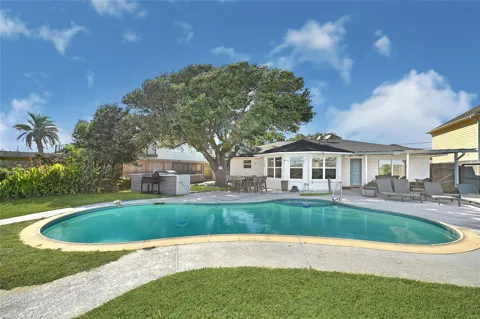 8010 Ocean Drive