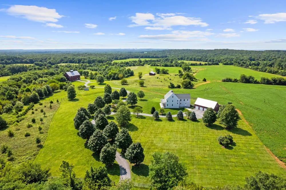 21100 W OFFUTT ROAD Poolesville, MD 20837
