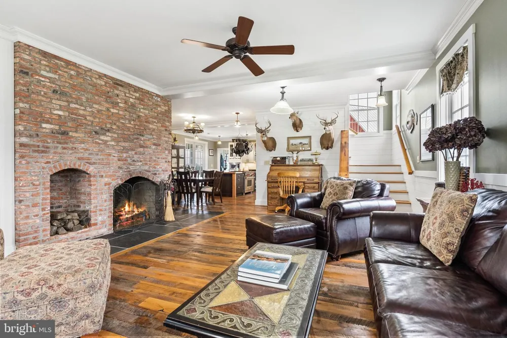 21100 W OFFUTT ROAD Poolesville, MD 20837