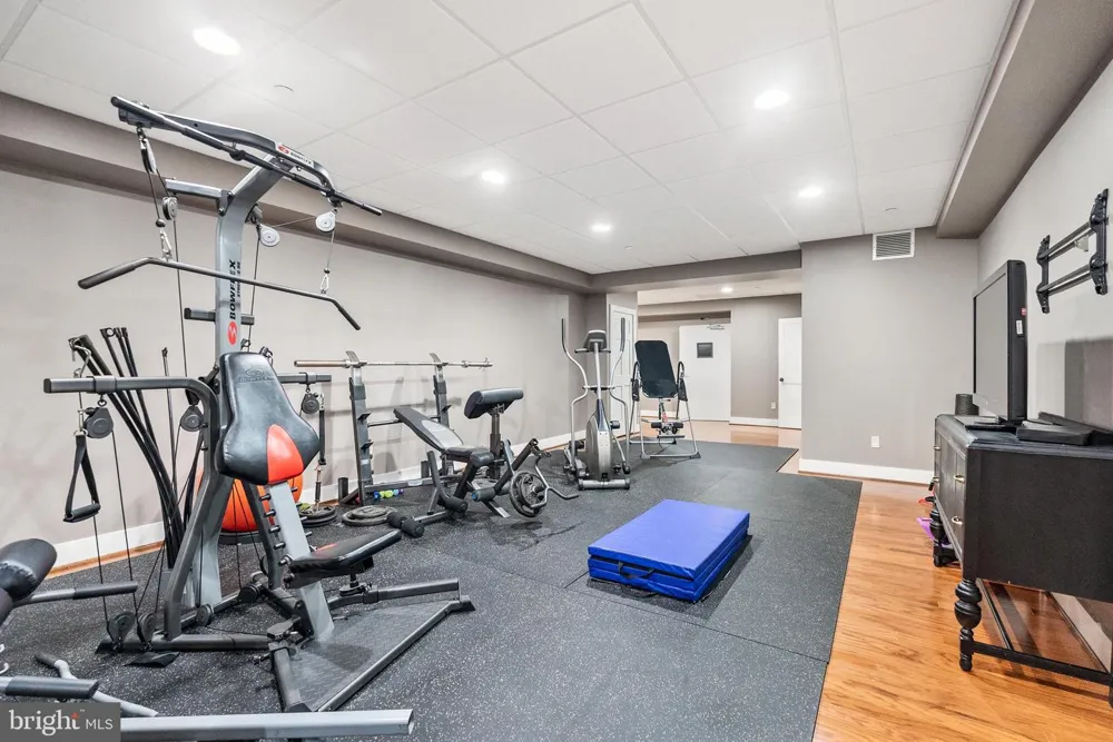 21100 W OFFUTT ROAD Poolesville, MD 20837