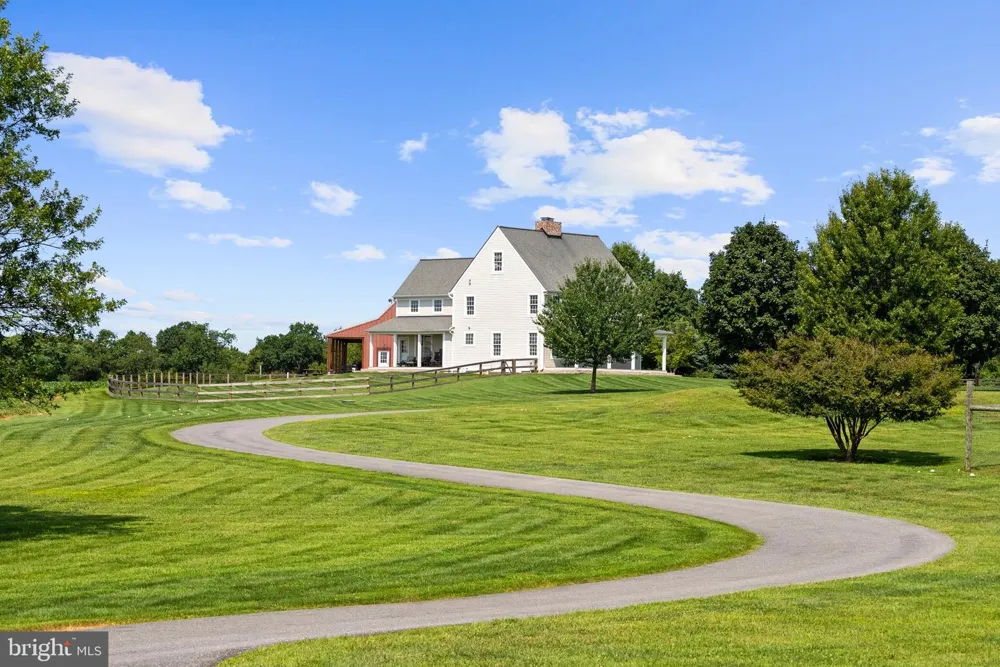 21100 W OFFUTT ROAD Poolesville, MD 20837