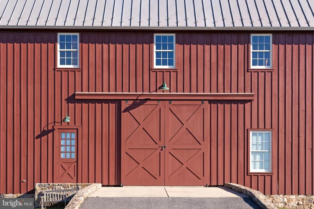 21100 W OFFUTT ROAD Poolesville, MD 20837