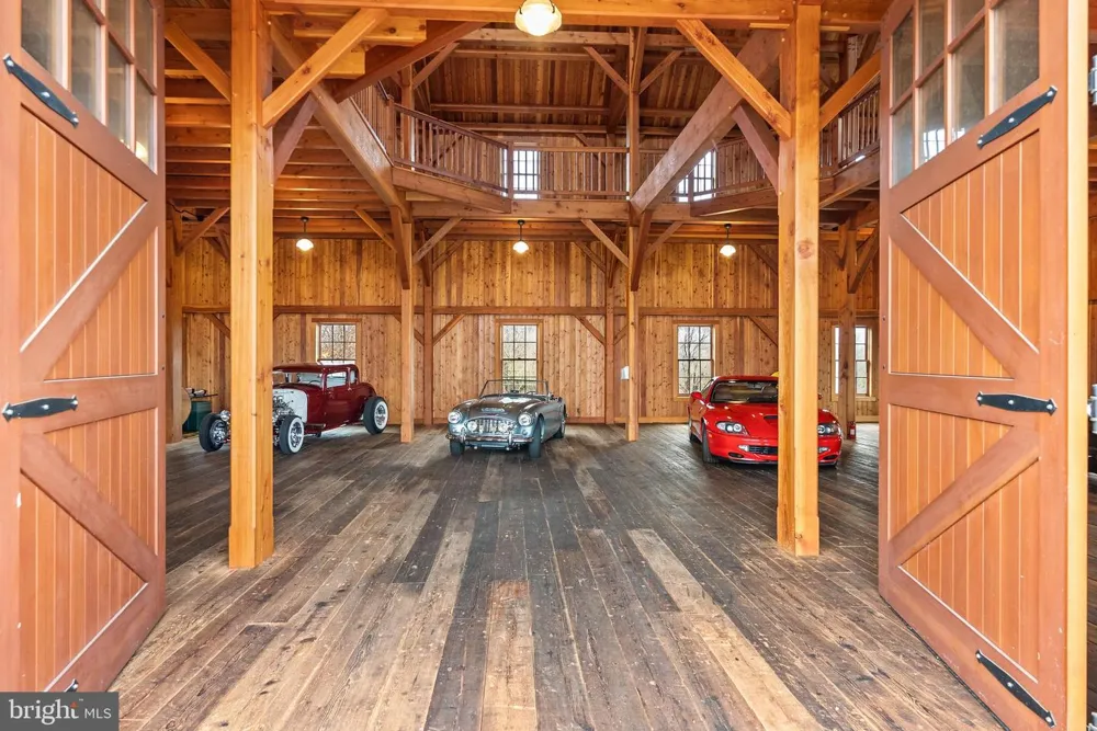 21100 W OFFUTT ROAD Poolesville, MD 20837