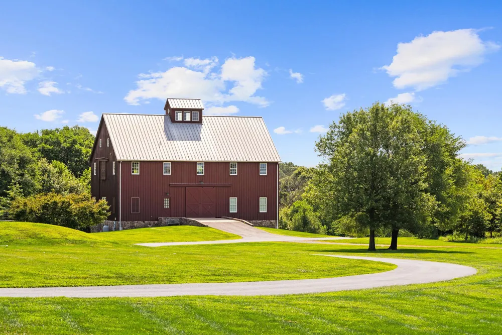 21100 W OFFUTT ROAD Poolesville, MD 20837