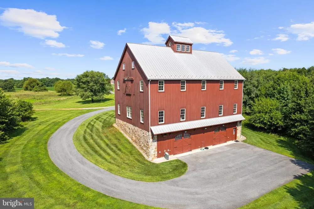 21100 W OFFUTT ROAD Poolesville, MD 20837