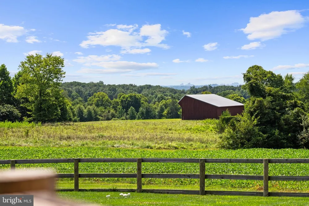 21100 W OFFUTT ROAD Poolesville, MD 20837