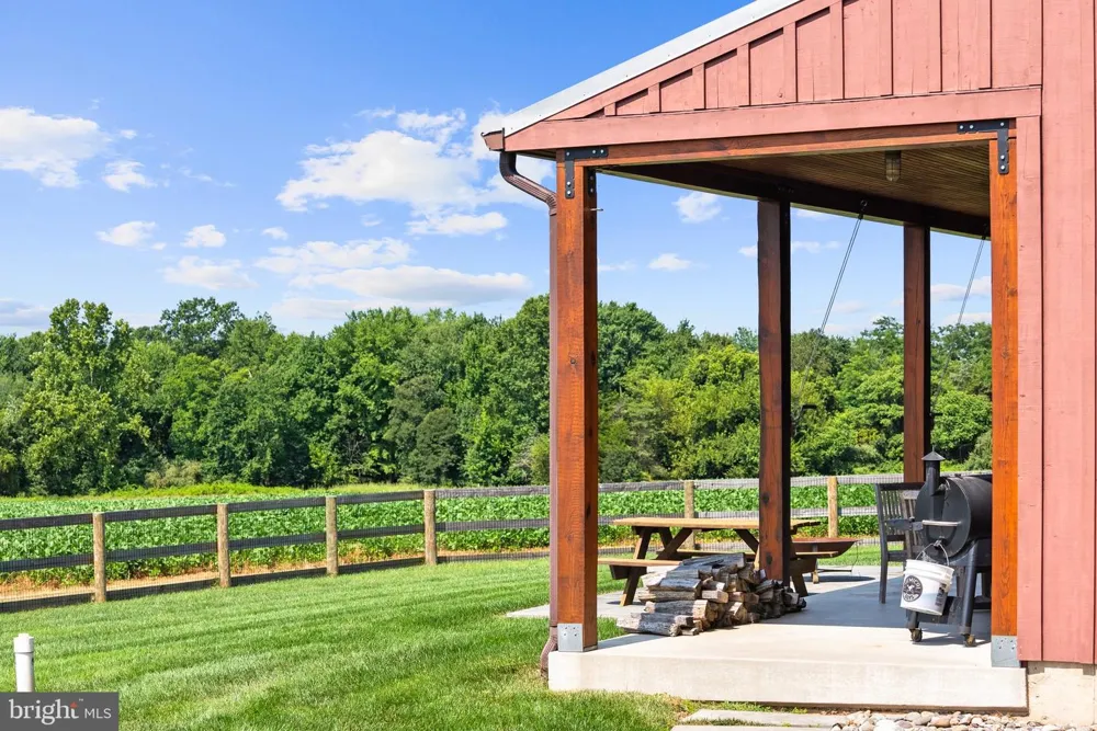 21100 W OFFUTT ROAD Poolesville, MD 20837