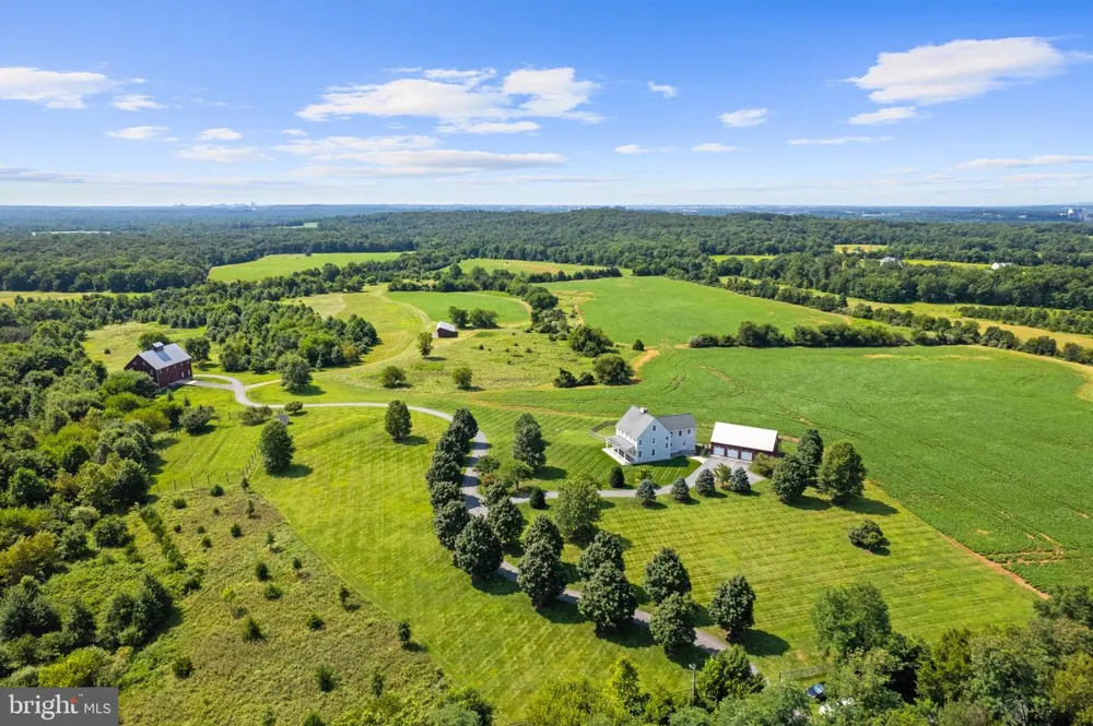 21100 W OFFUTT ROAD Poolesville, MD 20837
