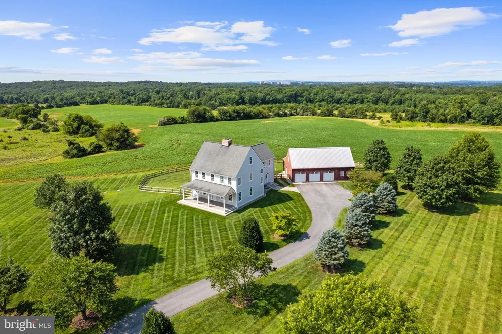 21100 W OFFUTT ROAD Poolesville, MD 20837