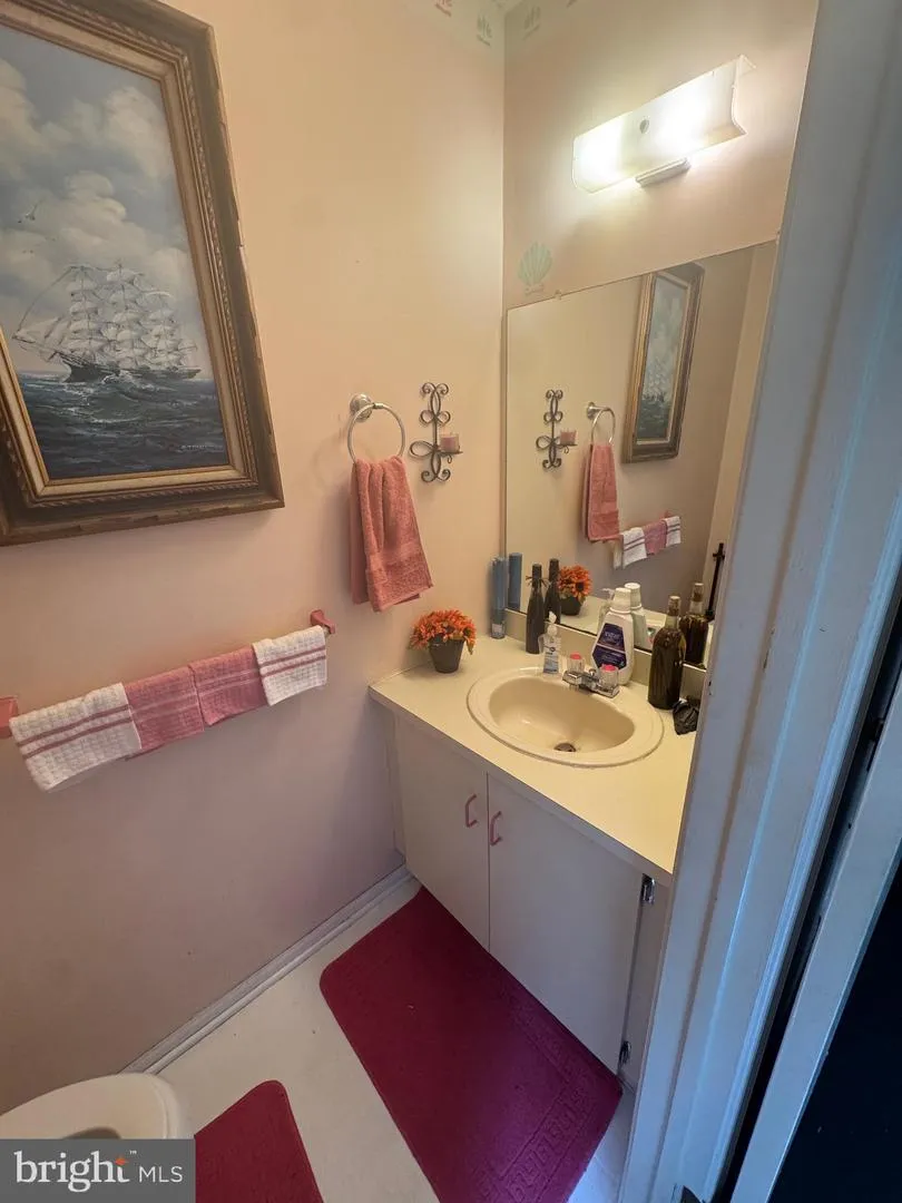 172 MATTIX RUN Absecon, NJ 08205