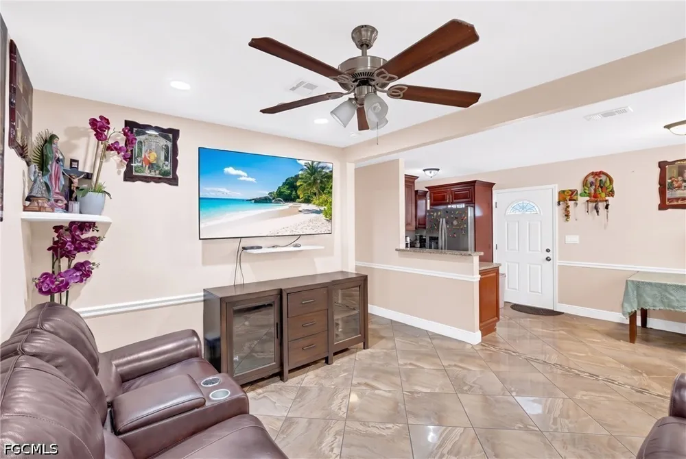 Maple Drive Fort Myers, FL 33907