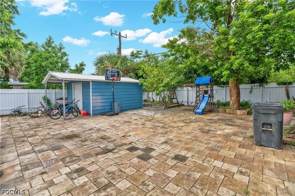 Maple Drive Fort Myers, FL 33907