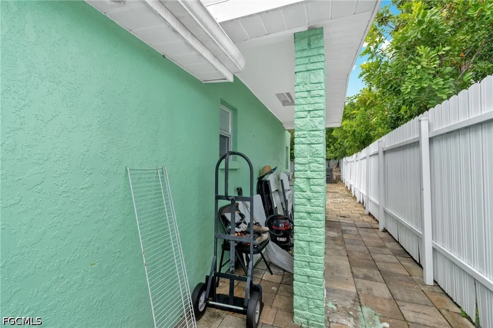 Maple Drive Fort Myers, FL 33907