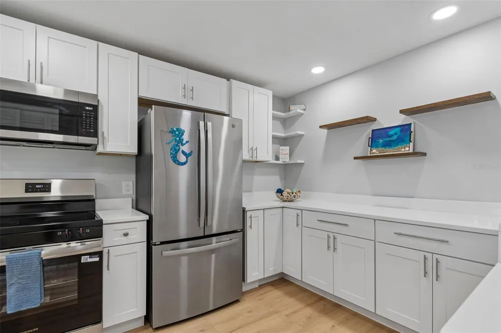 100 BLUFF VIEW DRIVE #509C Belleair Bluffs, FL 33770
