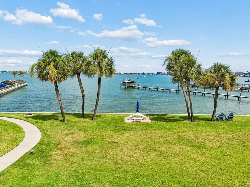 100 BLUFF VIEW DRIVE #509C Belleair Bluffs, FL 33770