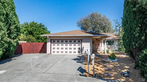 1355 Macdonald Court