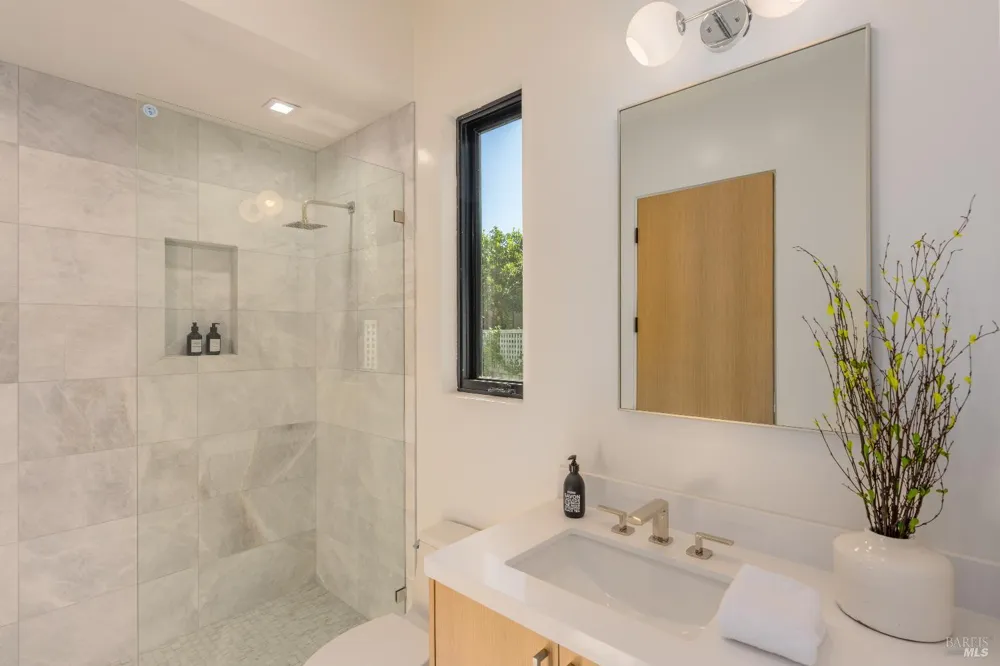 1547 Allyn Avenue St. Helena, CA 94574