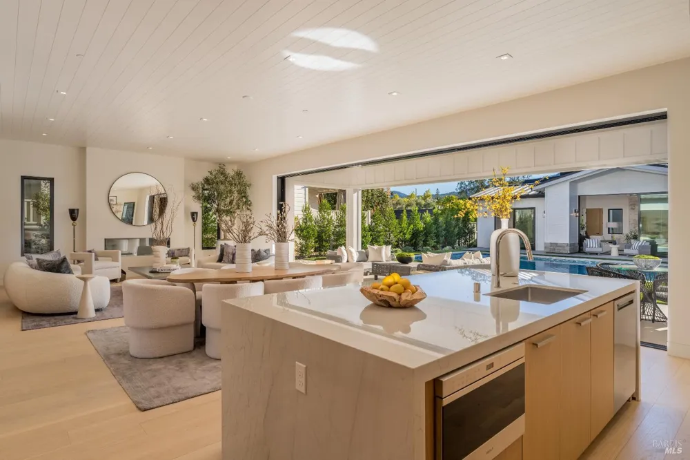 1547 Allyn Avenue St. Helena, CA 94574