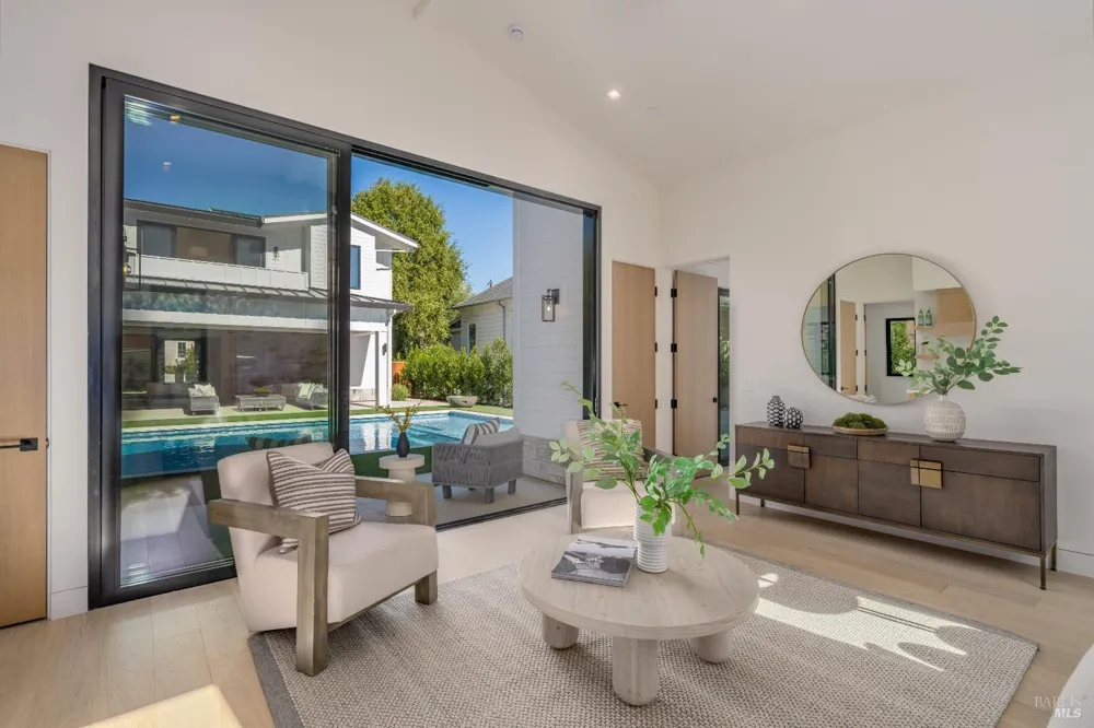 1547 Allyn Avenue St. Helena, CA 94574