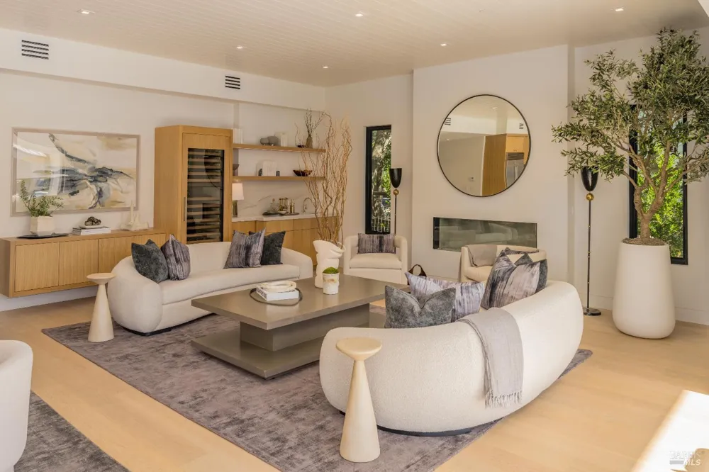 1547 Allyn Avenue St. Helena, CA 94574