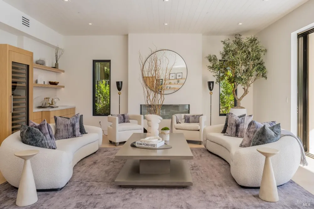 1547 Allyn Avenue St. Helena, CA 94574