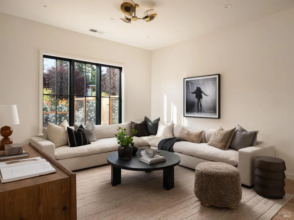 12311 Adine Court Glen Ellen, CA 95442