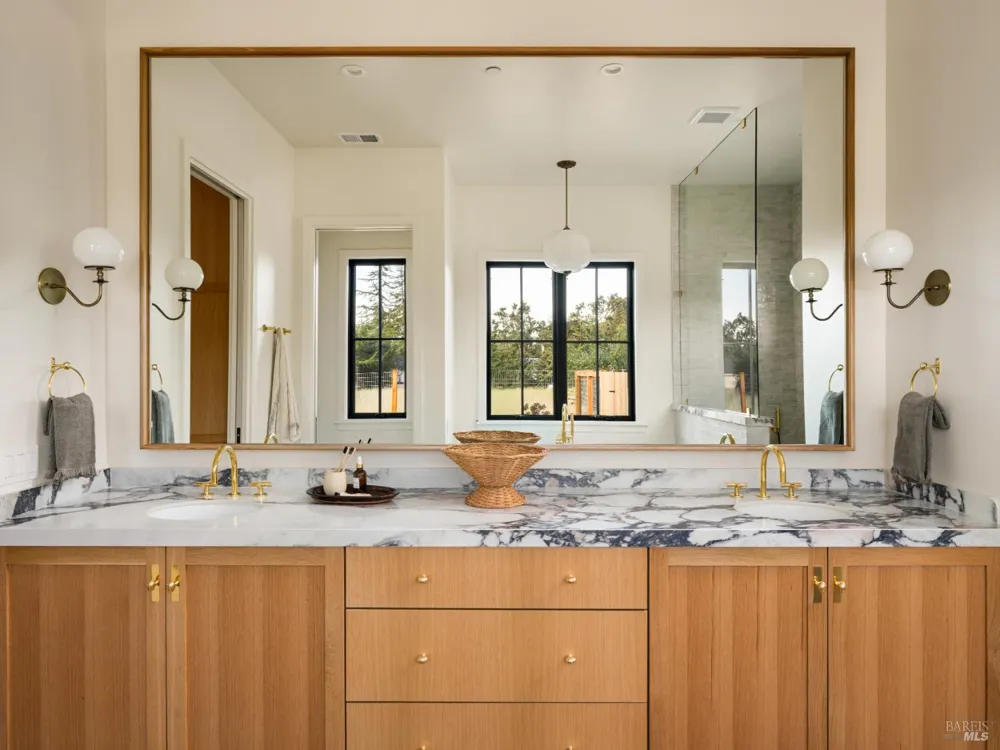 12311 Adine Court Glen Ellen, CA 95442