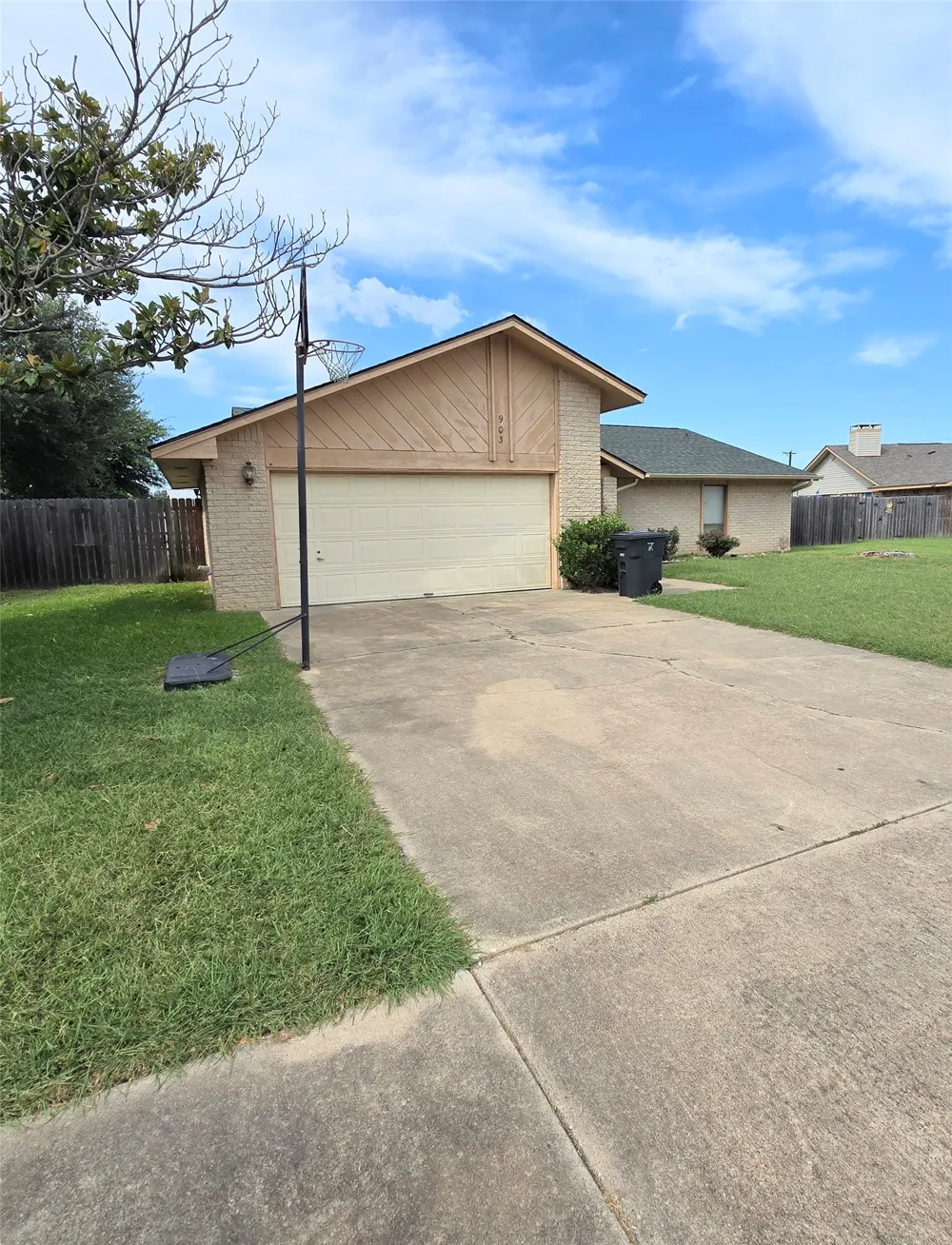 903 Moss Circle Killeen, TX 76542