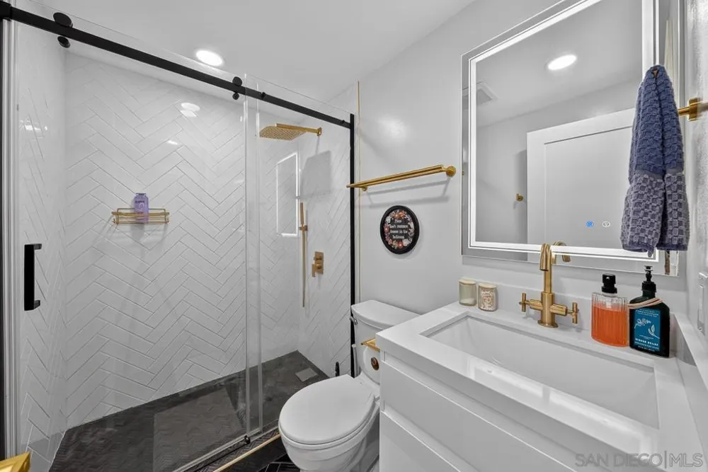 2634 Marathon Dr. San Diego, CA 92123