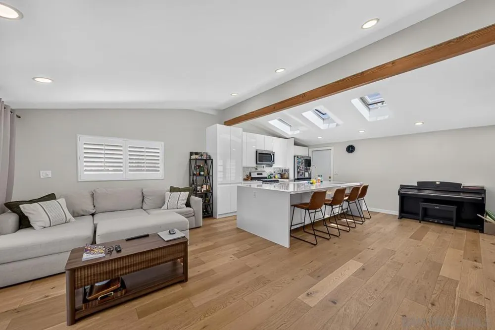2634 Marathon Dr. San Diego, CA 92123