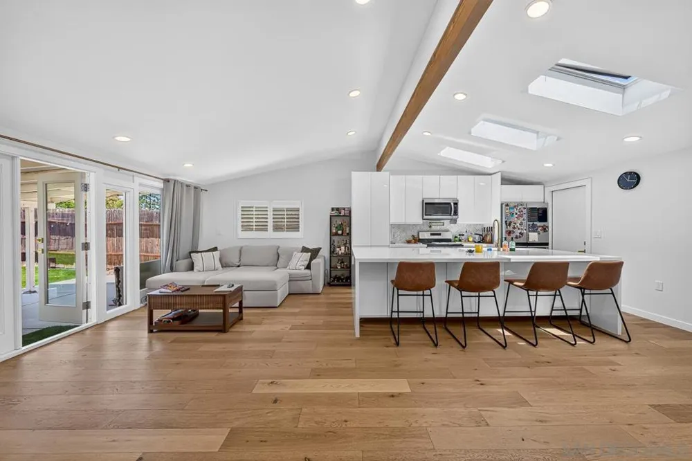 2634 Marathon Dr. San Diego, CA 92123