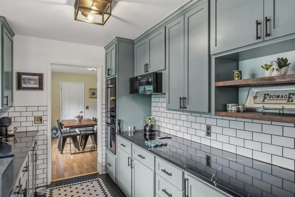 25193 Flanders Drive Carmel, CA 93923