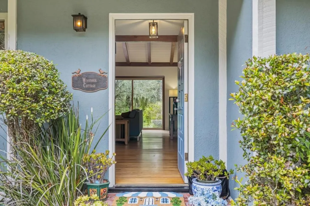 25193 Flanders Drive Carmel, CA 93923
